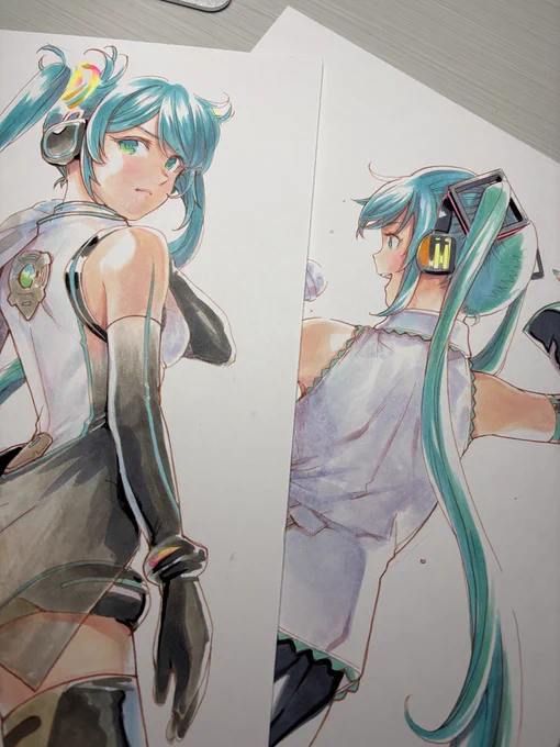 レーシングミクさんと初音ミクさんをお絵描き中¶(⁄=˅̮=∖)⁋