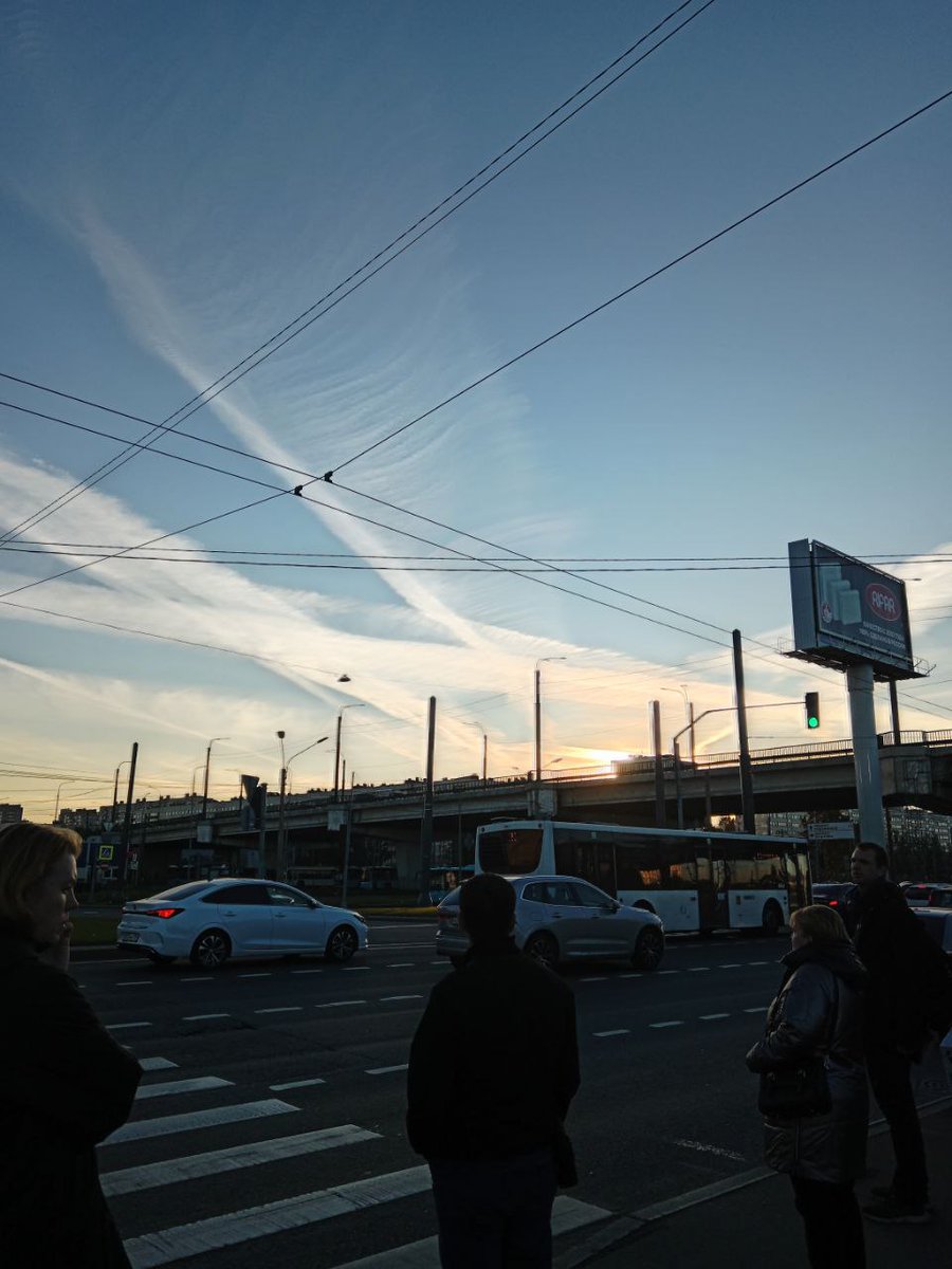 RohitMishra2024's tweet image. 🇷🇺🚨This is just insane!! Skies of St Petersburg in Russia being sprayed by heavy chemtrails!! 🛩️🛩️💨💨

@nogps1 @Anna07238174 @Chemtrail101 @Demo2020cracy @BGatesIsaPyscho @GokMedresesiiii  @cjbakermd @Bars4Daze @DanFourTruth @fotografo_John @WIZDOMETRY