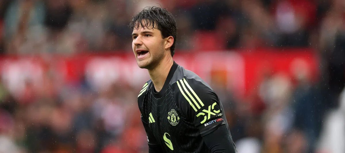 UnitedStandMUFC's tweet image. 🗣️ Lammens on Tom Heaton&apos;s spell in Belgium: &quot;We talked about it.&quot;

&quot;It was also, for him, the first time not in England. I think his time there wasn&apos;t perfect. He didn&apos;t play a lot but had to grow up and get a little bit in the headspace that, sometimes, you have to work for…
