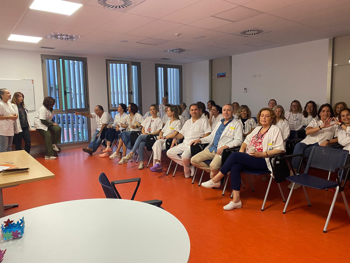 <a href="/CS_SanAnton/">Centro de Salud San Antón</a> Nuestra reunión de equipo de los viernes .. a pesar de las vicisitudes de la alerta, las goteras (habituales cuando llueve..) ahí estamos 👌<a href="/Area2Cartagena/">@Area2Cartagena</a>