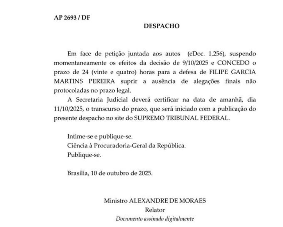 ++ ALEXANDRE DE MORAES VOLTA ATRÁS E SUSPENDE A PRÓPRIA DECISÃO DE DESTITUIÇÃO DE ADVOGADOS DE FILIPE MARTINS

Completamente lunático. Completamente.