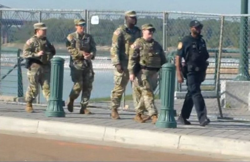 GeneralMCNews's tweet image. BREAKING: National Guard troops have been seen patrolling the streets of Memphis, Tennessee.