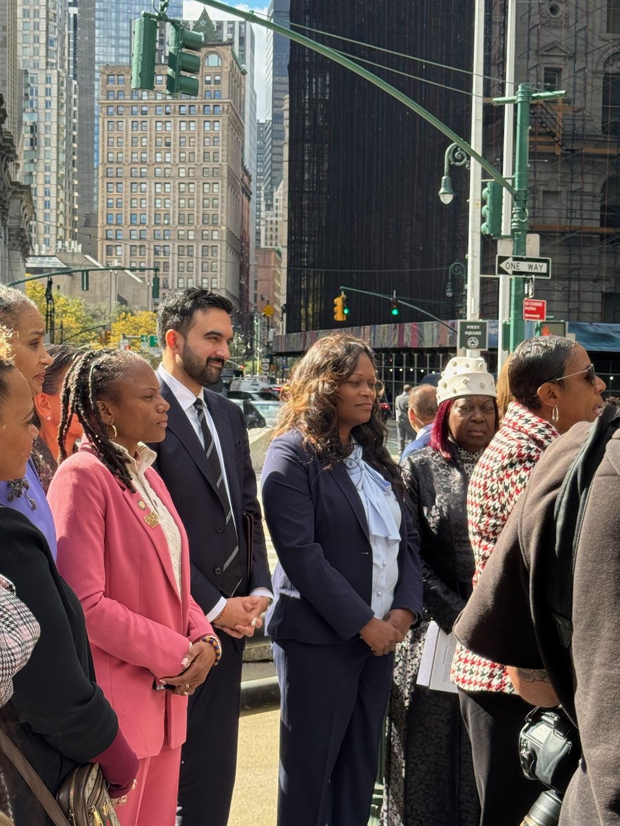 AMBichotte's tweet image. Today we stood united in defense of democracy and the rule of law. Trump's weaponization of power must be called out. We proudly stand with Attorney General Letitia James—truth and justice are not partisan. @mayawiley @ZohranKMamdani #DemocracyMatters #StandWithTish
