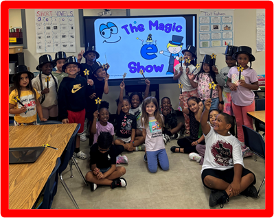 BecomingDrTodd's tweet photo. Learning is still high on the Friday before Fall Break! Mrs. Thaggard's 1st grade class had a "Language Magic Show" today! #StudentFocused @SpringISD @WinshipES
https://t.co/NG1MLzXbW5 https://t.co/TY8JmiAuSW