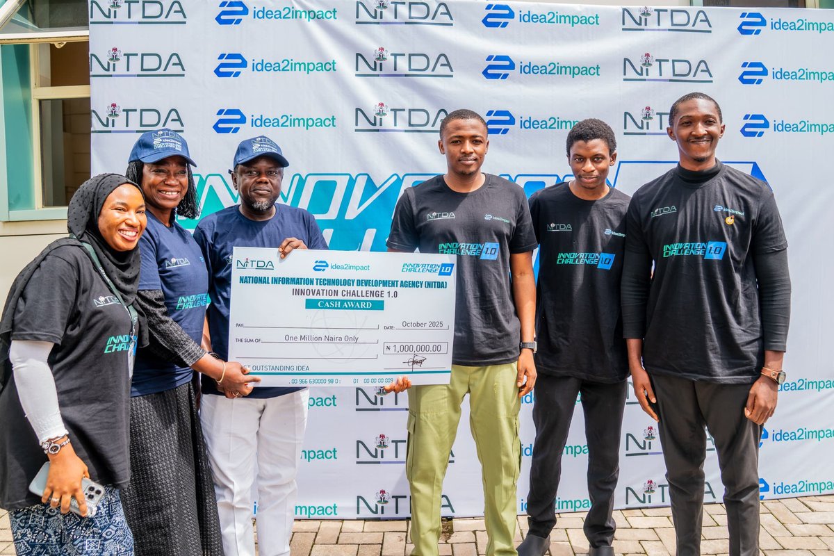 mrcode_ai's tweet image. Congratulations to my amazing team! This is our first time winning a Hackathon in Abuja — Masha Allah!  

Your hard work, late nights, and dedication turned a dream into reality. This victory is just the beginning!  
#nitda @NITDANigeria
#winners @KashifuInuwa 
#DreamToReality