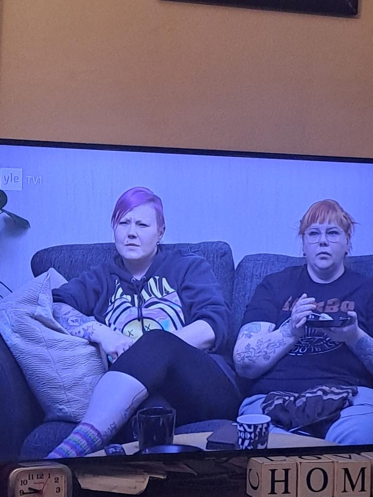 Turvallista, että tässä hullussa maailmassa on jotain pysyvää ja hyvää #sohvaperunat ja ihanat <a href="/sannismartta/">Sannis</a> ja <a href="/tanjakari248/">☆tanja☆</a> tykkään