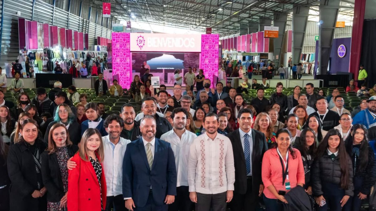 AMEXCID's tweet image. 📸🌮🫔Durante la Semana de Yucatán en la Ciudad de México 2025, participamos en el Conversatorio de Alto Nivel “Yucatán Global: El Renacimiento Maya y la Diplomacia para el Desarrollo”.

Cada uno de los 106 municipios de Yucatán posee una riqueza gastronómica, cultural y de…