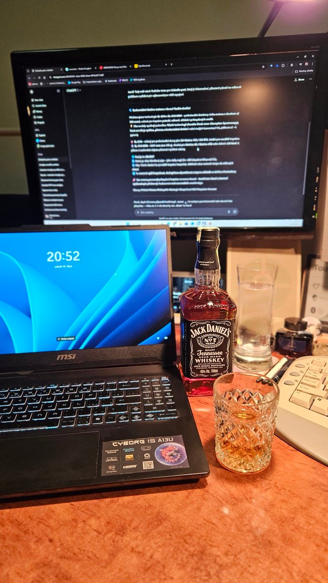 Otveřel dnes někdo #tweetbar ?