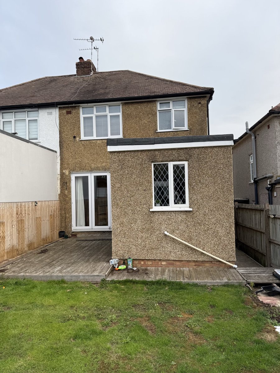 kentdecking's tweet photo. Another of the ever popular @trexcompanyuk Trex Rocky Harbor completed mostly and as you can see from the customers Google review very nicely by @lukus.brown whilst I was swanning around in Hull at the Trex development days! L👀k at the Trex stock ready for your winter installs😉 https://t.co/oEh1j7p2y9