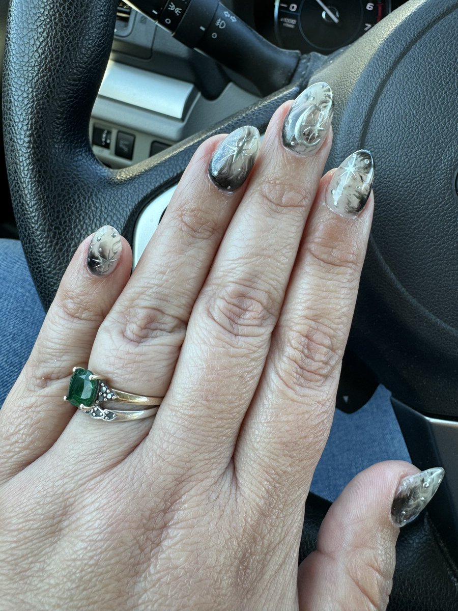 GooglDee tweet media