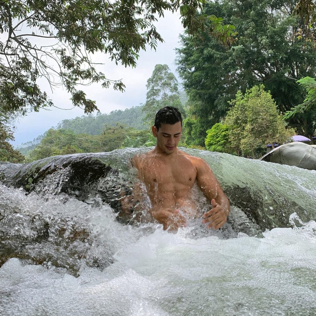 Carlo (@carlomforero) on Twitter photo 