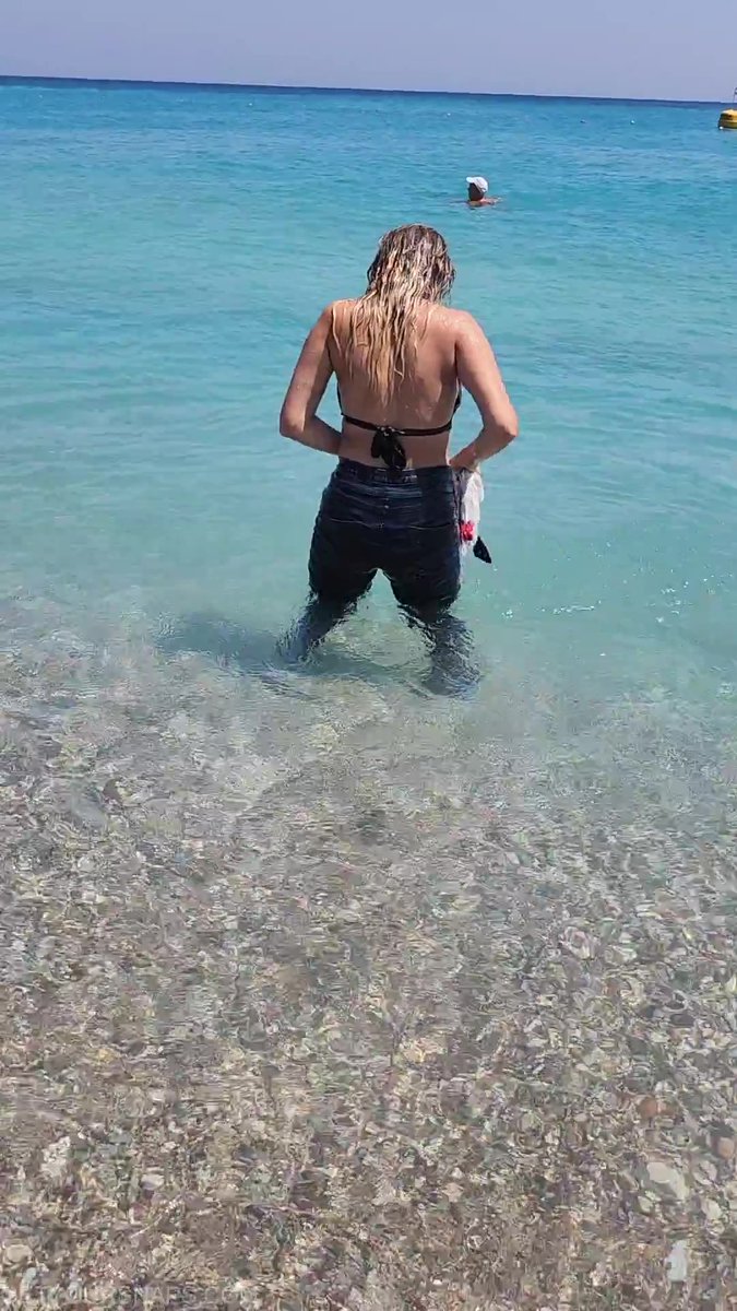 GetYourSnaps's tweet photo. Bella takes a fully clothed dip in the sea ππ¦
Spontaneous, fun & filmed in vertical FHD β perfect for mobile!
Watch it all on Patreon π
https://t.co/u8iOC1Phcs
https://t.co/pRAw3pwj6y
#Wetlook #Bella #SeaSoak #OnlyWAM #GetYourSnaps #PatreonExclusive https://t.co/suYh4QCKDi