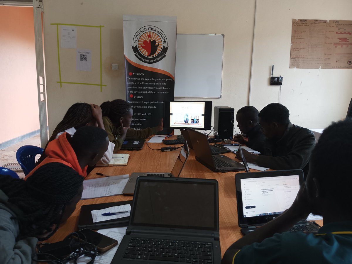 YouthElevationi's tweet photo. Today we held a successful #Digital #Skills #Mentorship on #Digital #Communication, focusing on #PersonalBranding and leveraging social media for #visibility &amp; #Employment @UNDPUganda, @DefendDefenders @TheGCSP , @NCHRD_UG https://t.co/beY7SjYp5j