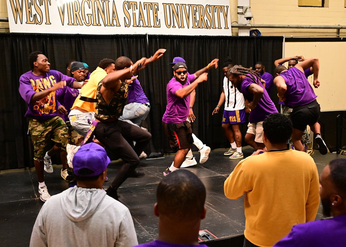WVStateU's tweet image. Stepping is more than moves—it’s history, culture, and self-expression. 🖤💛
The WVSU Homecoming Step Show celebrated the tradition that makes HBCUs special. #WVSUHomecoming #StepShow #HBCUPride #StateProud #CultureInMotion