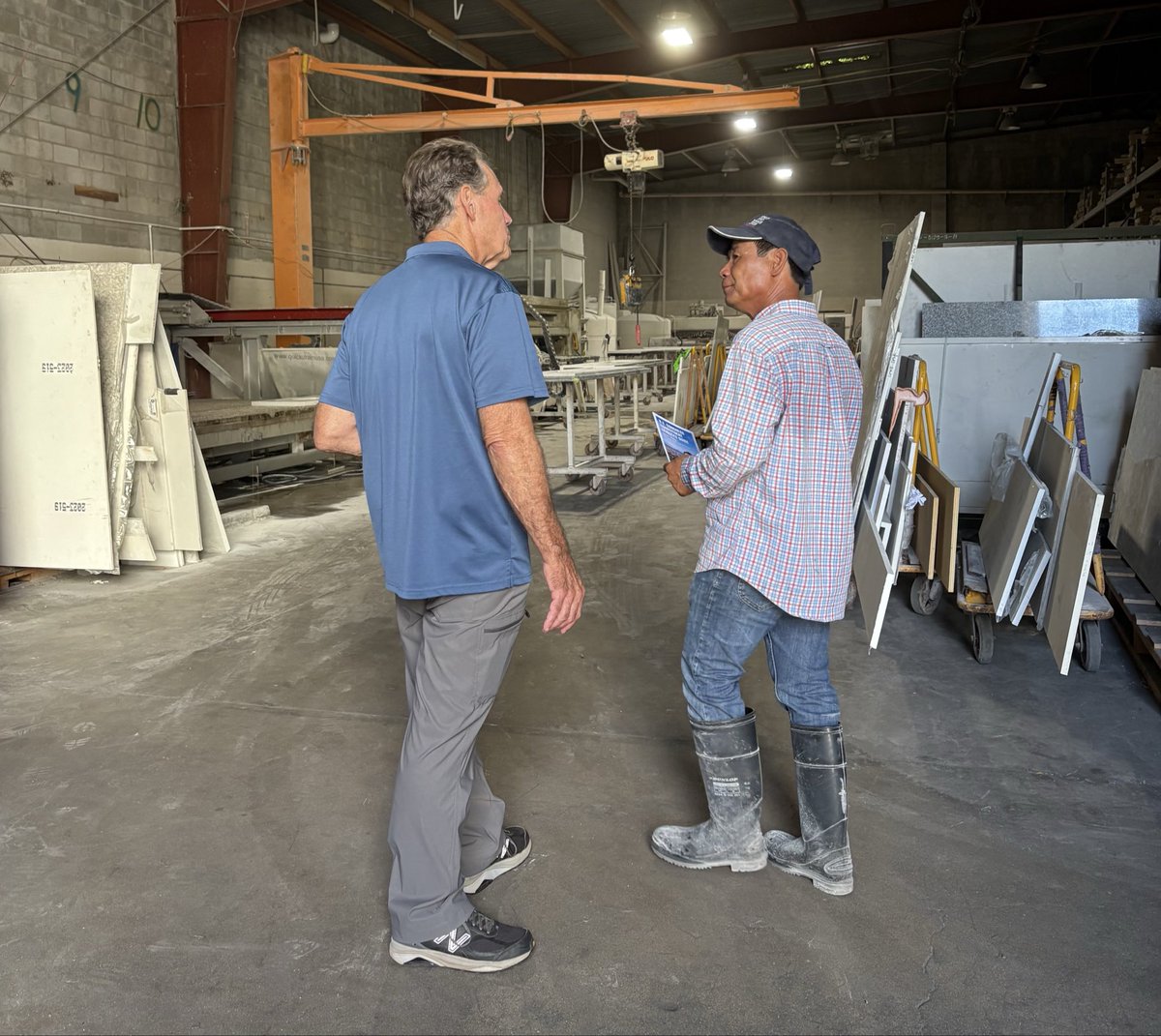 RepEdCase's tweet image. Shutdown Day 9 and still House leadership is not calling us back to vote on a bipartisan solution which is the only way forward. So I kept going for a fourth day of my Walk Story Round 3 walking and talking story through my district, this one in the HNL airport industrial area of…