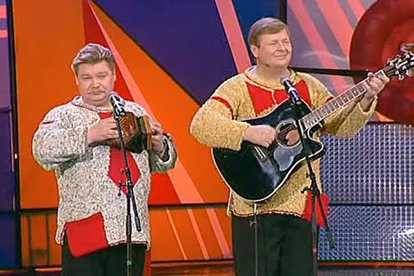 В поликлинике сношались,
Но пошло всё по пизде