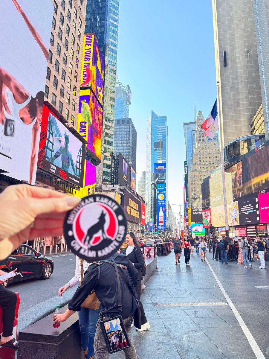 ohkamikarate's tweet image. Oh Kami travels - to Times Square Manhattan, with Andrew, this week  #ohkamikarate #glasgowkarate @ohkamikarate @glasgowkarate #friendliestkarateclub #karateWestEnd #ohkamikeepsconnected