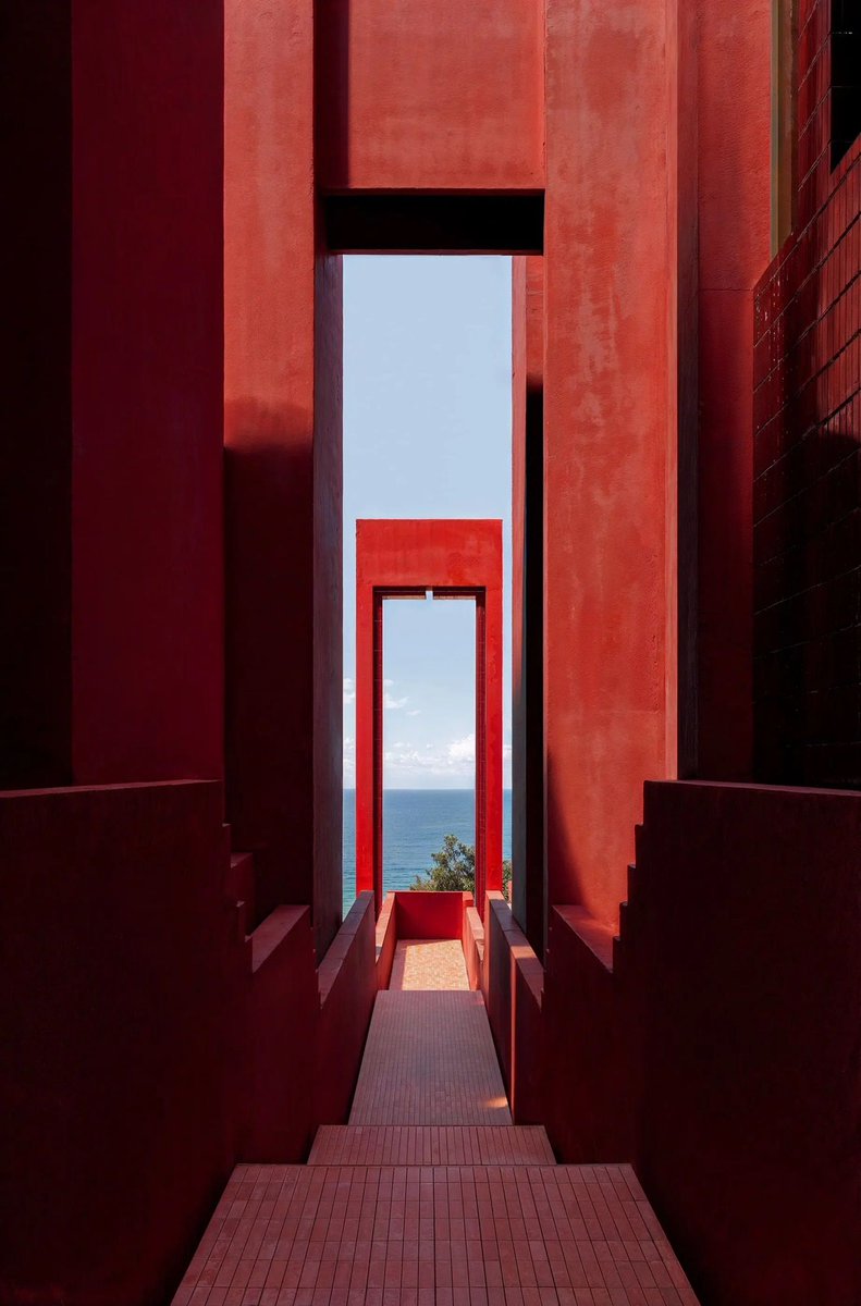 hawkitecture tweet picture