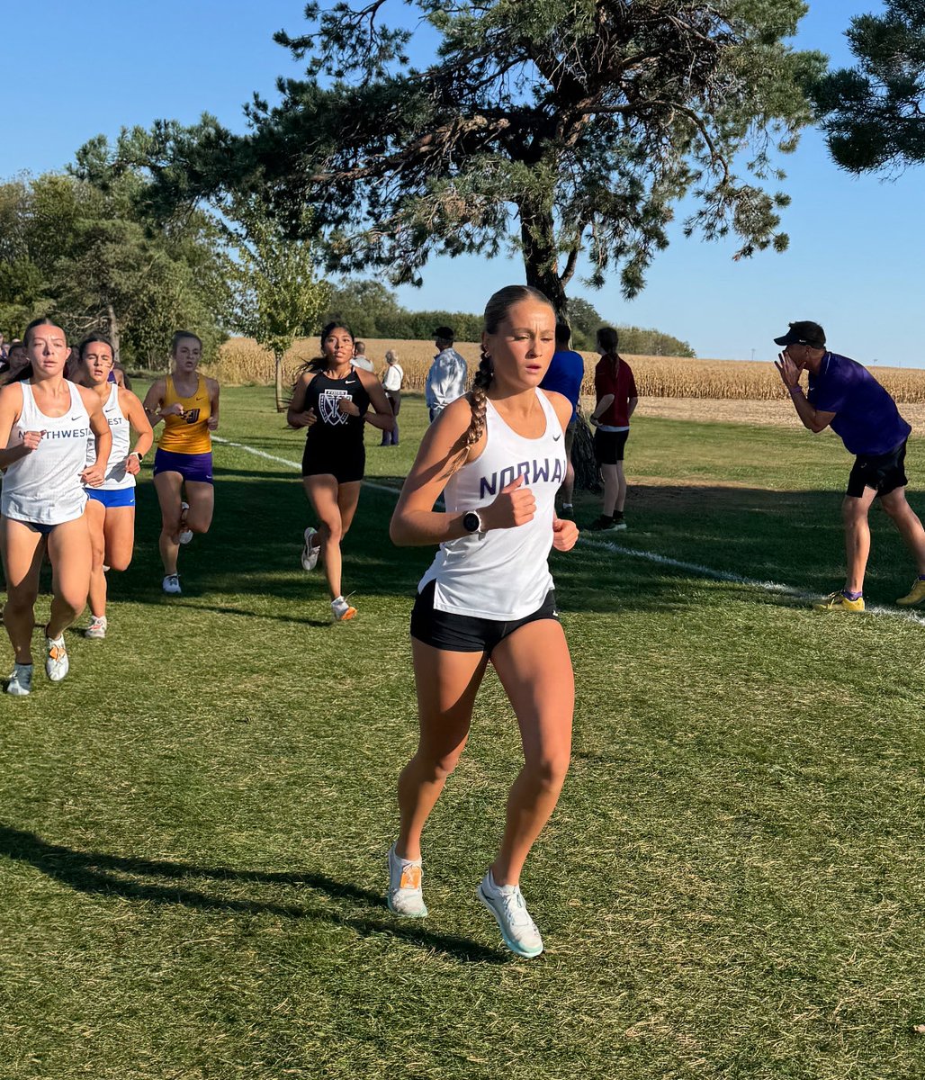 JV placed 7th last night out of a loaded 18 Team Meet!  Pacing our Team was Carsyn Adams placing 11th in a PR of 21:26.