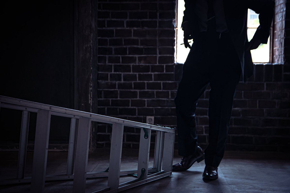 reocos91's tweet photo. #10月10日は銃兎の日
コスプレ写真なので注意です！！

1枚目ワンクッション？？

物騒なのも
お仕事も

キッチンに入れてもらえなくても、大好きだーーーー！！！ 

スペシャルサンクス
都波さん　にこさん
photo:@tonami0901 (1.2.4)
photo＆🐦 @nicophototo (3) https://t.co/pwmwGOfgap