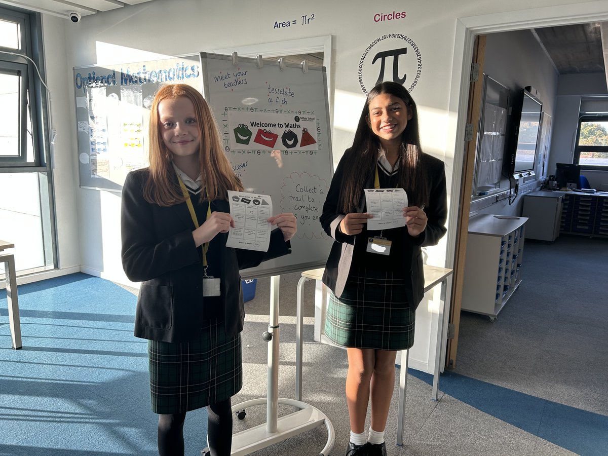 Thank you to the prospective students and their families who came to visit the #MillaisMaths department last night. Our #MillaisStudents who helped were absolutely brilliant. #MillaisAspiration #MillaisCreativity