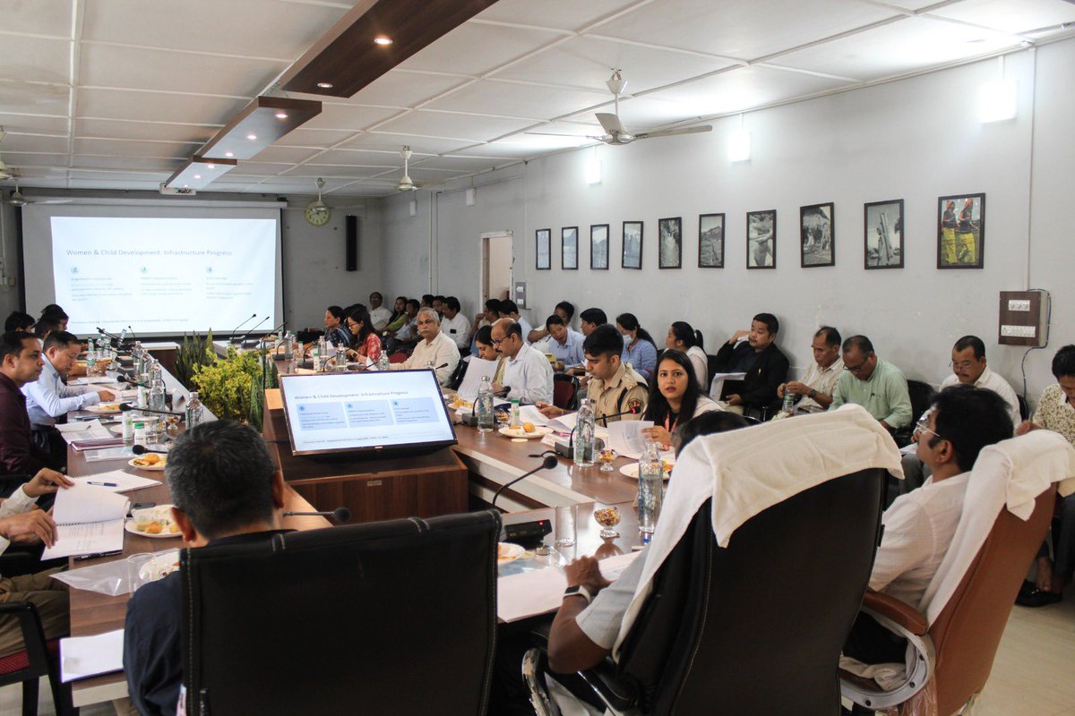 Concluded the district tour at East Siang District by convening a District Development Review Meeting at Pasighat with district authorities headed by Smti Sonalika Jiwani, Deputy Commissioner, East Siang. 
Apart from District Development review, we also discussed the future