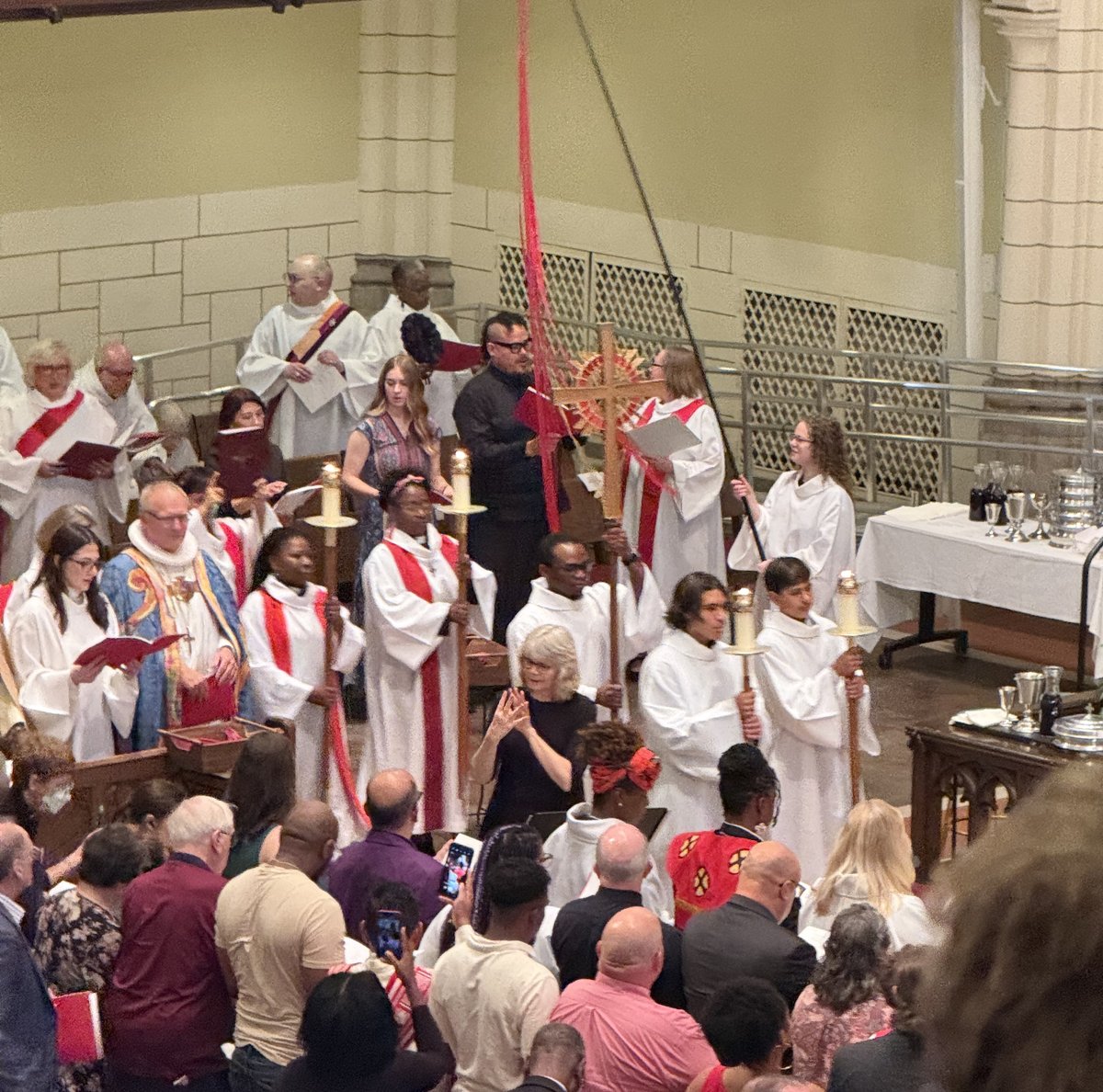 Luther Seminary was delighted to celebrate the installation of Yehiel Curry as presiding bishop of the ELCA &amp; were honored to support the liturgy. In the processing here are several Luther students—crucifer Gladson, acolytes Danielle + Joyce, bookbearer Rama, twirler Rachel