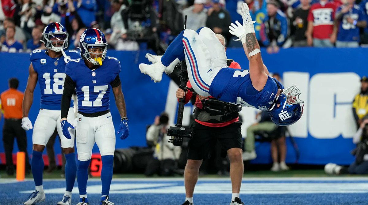 Cam Skattebo vs. Eagles

19 Attempts
98 Yards
64 Yards After Contact
3 TDs

Skattebo is up to 10th in rushing yards (340) and T-2 in touchdowns (5) league wide in 2025

Stud 🔥

#NYGiants