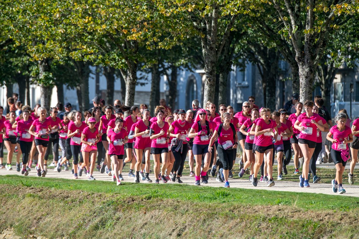🎀 Vendredi, samedi &amp; dimanche, #Vannes s’habille en rose pour La Vannetaise ! 
Un week-end sportif, intergénérationnel et solidaire pour sensibiliser aux cancers féminins. 
💪 Chaque participation compte : inscription, dons, encouragements. 
#octobrerose 
swll.to/8YQy6Q