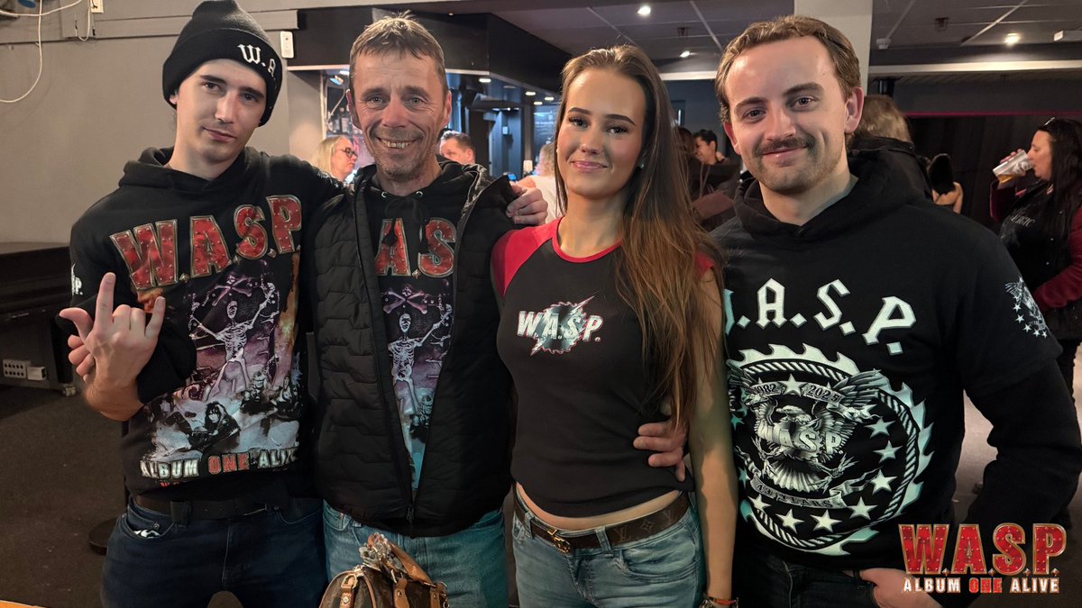WASPOfficial's tweet image. The family that goes to W.A.S.P. concerts together stays together!
