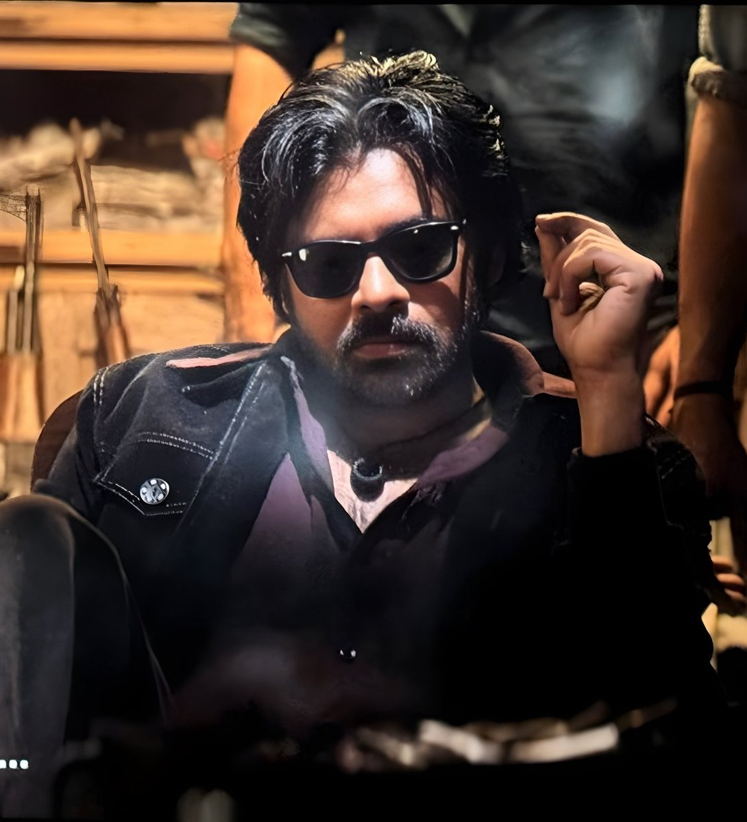 NizamPKFC's tweet photo. Comment Best Caption For this Pic 💥👑🔥

#TheycallHimOG @PawanKalyan https://t.co/mRxE7MDPsK