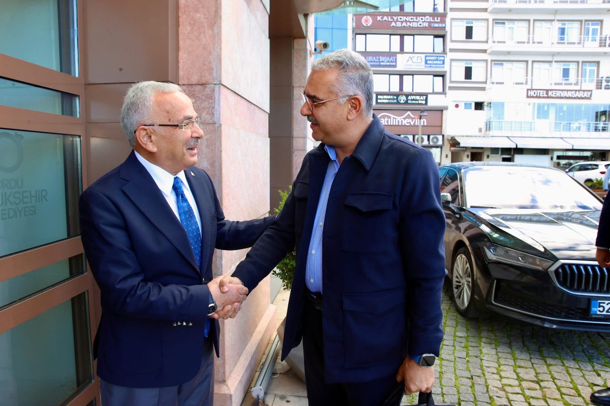 📍ORDU | BÜYÜKŞEHİR BELEDİYE BAŞKANLIĞI

Teşkilat programlarımız kapsamında, Ordu Büyükşehir Belediye Başkanımız Sn. Mehmet Hilmi Güler’i ziyaret ettik.

Nazik misafirperverliği ve samimi ilgileri için kıymetli Başkanımıza teşekkür ediyor, yürüttüğü tüm çalışmalarda kolaylıklar
