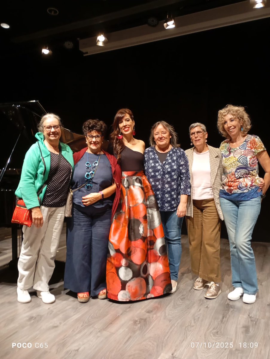 Incondicionales de <a href="/LauradelRioSopr/">Laura del Río</a> #ConciertoZarzuela #AuditoriBarradas #DonesReferentsLH