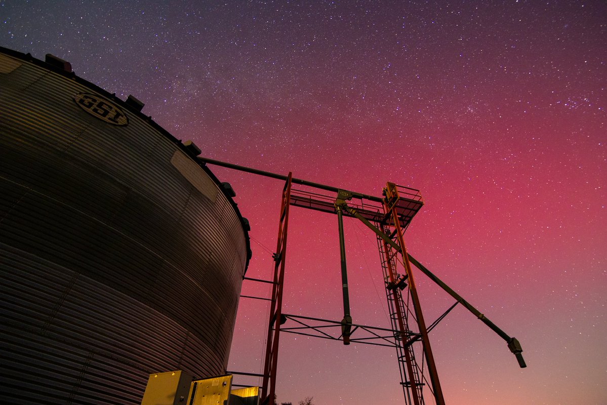 1 year ago today:

<a href="/_AstroGuy_/">Nick B 📸🚀</a> and I went on a wild late night chase to see the a beautiful glowing night sky in South Louisiana. 

Then we got 2 hrs of sleep before a 10~hr trip to Starbase. 😅