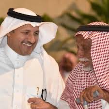 الحمد لله الذي يرفع شأن أهل العطاء، ويُخلّد أثر أصحاب الكلمة الصادقة…
تتقدم جمعية زواج الخيرية ورعاية الأسرة بالباحة بأصدق التهاني والتبريكات للشاعر البروفيسور #عبدالواحد_بن_سعود_الزهراني، 
بمناسبة هذا التكريم المستحق الذي تفضّل به #الشيخ_فيصل_الخاتم حفظه الله.
 
إن تكريم هذا