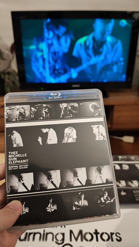rudies_record's tweet image. ミッシェルのラストライブBlu-ray
thee liveのBlu-ray化の画質評判良くなかったし、あんまり期待してなかったんだけど、これはスゲェや！！
dvdと違うカットある気もするんだけど気のせいかな？

#ミッシェルガンエレファント
#thee30th 
#BurningMotorsGoLastHeaven