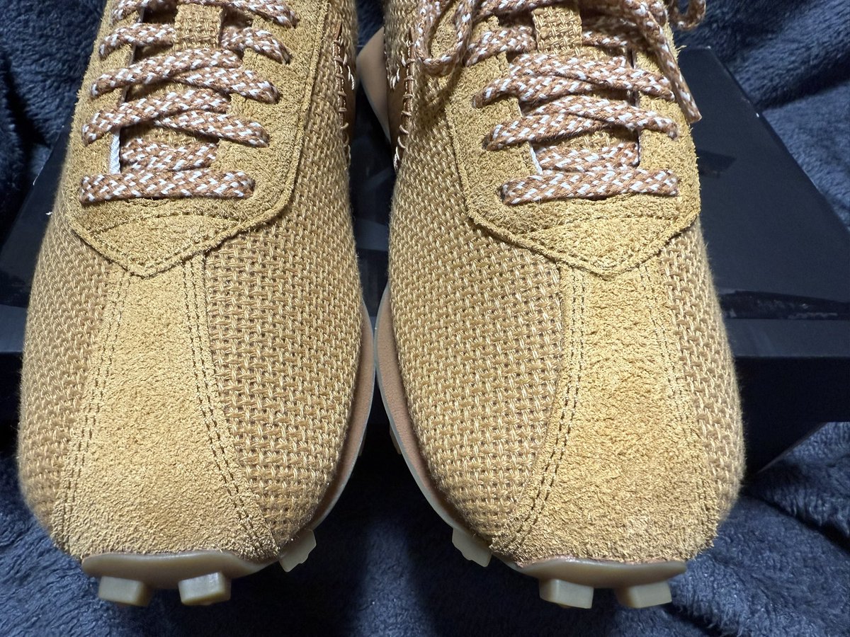 quickfool's tweet image. 第X回 社畜靴日記
NIKE LD-1000 size?別注
adidasおじさん、約10年ぶりのNIKE。ヨーロッパのスニーカーショップ size?別注で、カラーリングの統一感と、何よりもレザーのスウッシュのステッチに惚れた。
パリ出張中の友人にお願いしたら、誕生日プレゼントとしてくれた。
ありがとう！
#社畜休日靴日記