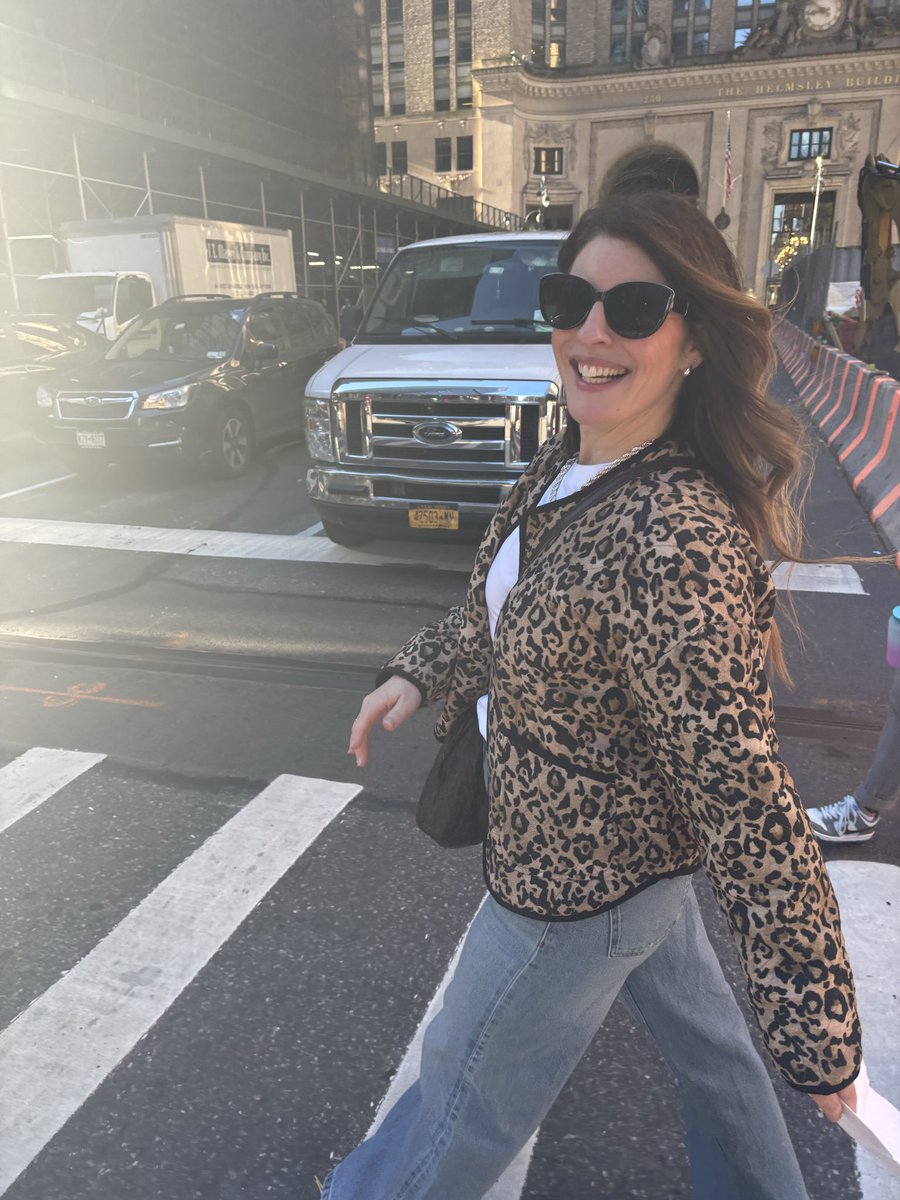 social_sahs's tweet image. Every streets at catwalk in NYC for Mrs Lynas! #cameralovesyou #strikeapose