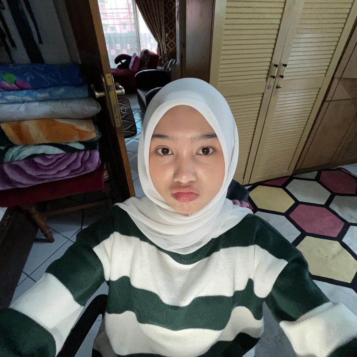 29cmel's tweet image. the outfit:                                   the scent: