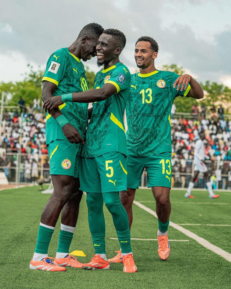 Galsenfootsn's tweet photo. Le Sénégal pulvérise le Soudan du Sud (5-0) et maintient son invincibilité dans ces éliminatoires #WCQ2026
⚽️ Ismaila Sarr 29´
⚽️ Sadio Mane 46'
⚽️ Ismaila Sarr 54´
⚽️ Nicolas Jackson 60' (sp)
⚽️ Chérif Ndiaye 75'
#SSDSEN https://t.co/twyBwnHuk1