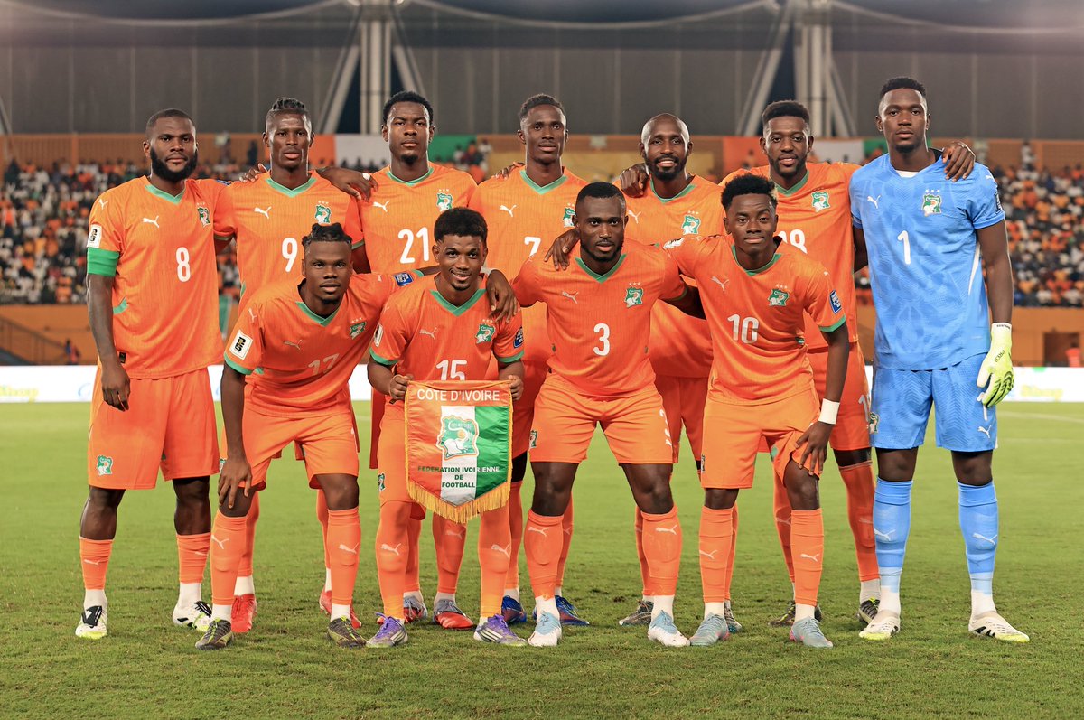 ActuFoot_'s tweet image. 🚨 𝗟𝗔 𝗖𝗢̂𝗧𝗘 𝗗’𝗜𝗩𝗢𝗜𝗥𝗘 🇨🇮 𝗟’𝗘𝗠𝗣𝗢𝗥𝗧𝗘 𝗙𝗔𝗖𝗜𝗟𝗘𝗠𝗘𝗡𝗧 𝟳-𝟬 𝗙𝗔𝗖𝗘 𝗔𝗨𝗫 𝗦𝗘𝗬𝗖𝗛𝗘𝗟𝗟𝗘𝗦 🇸🇨 ! ✅

Les Éléphants doivent désormais battre le Kenya 🇰🇪 lors de la dernière journée pour retrouver la Coupe du Monde, 12 ans après 🤩

Les Ivoiriens n’ont…