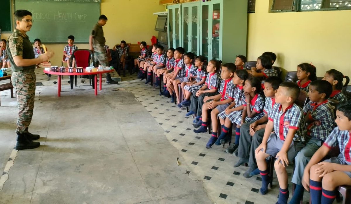 dgafms_mod's tweet image. As part of the Vibrant Village Programme in the border areas of Arunachal Pradesh, #DaoPlatinumHealers identified a child with a cleft palate during a school health survey. With financial support from Dao Division and collaboration with Mission Smile &amp;amp; Rashtriya Bal Swasthya…