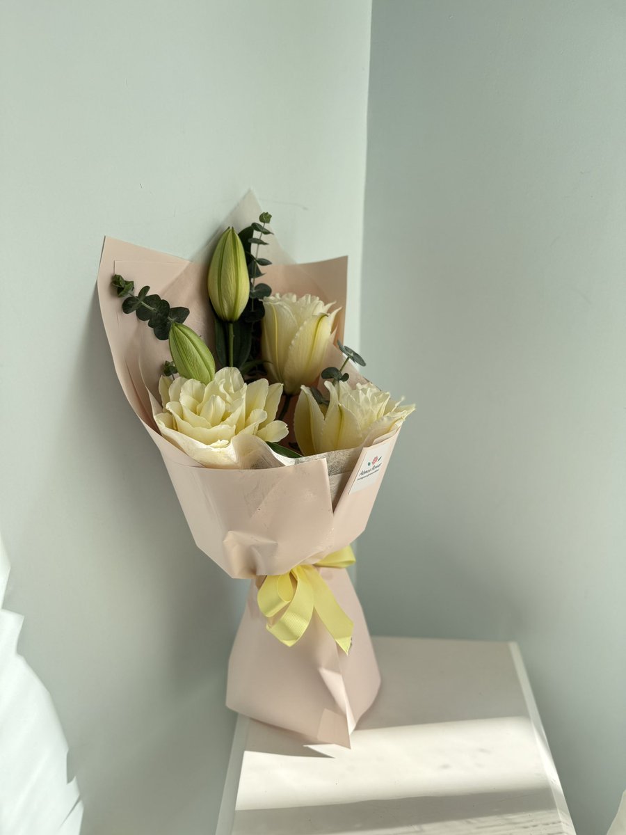 abnosflower's tweet image. چون که فردا روزِ دختره😌🤍