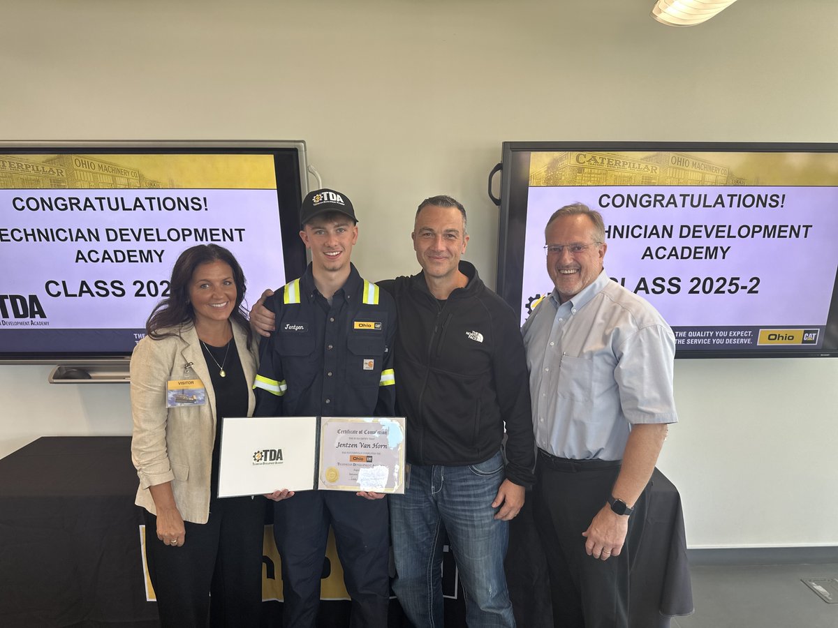 🎓 Congratulations to our newest TDA-EP Program Graduates: Hunter Bowers, Sam Hall, and Jentzen Van Horn! We're proud to see you take the next steps as Ohio Cat Power Systems Service Technicians.

#OhioCat