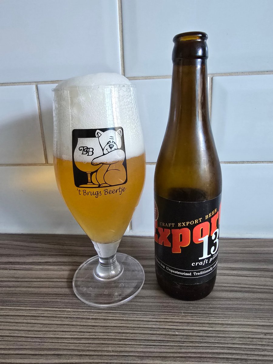 PaulDaviesKew's tweet photo. #dokbrewing beer tasting! @visitgent @VisitVlaanderen #beertasting #sensoryanalysis #beerstyles #flanders #gent #Belgium #belgianbeer https://t.co/SnrAcNiK7b