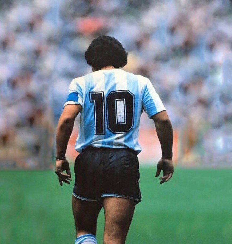 maradona_pics's tweet photo. 10/10 https://t.co/9HgCHnVnWV