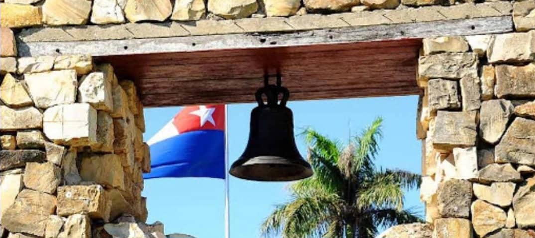 AcostaDulv91546's tweet photo. La Demajagua en octubre de 1868, fue el escenario ideal, donde el terrateniente bayamés Carlos Manuel de Céspedes, decidio dar la libertad a los esclavos y así transformar la historia de Cuba.
@Cuba
#ChePorSiempre
#CubaViveEnSuHistoria https://t.co/if81VVTTNg