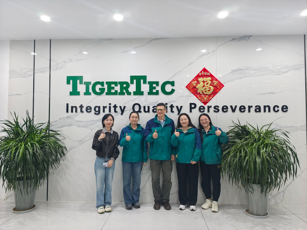 TinaTigerTec1's tweet image. Our respected partner, Mr. David, came to the factory to meet us.
#tigertecinc #tigerteccncrouter #cncrouter