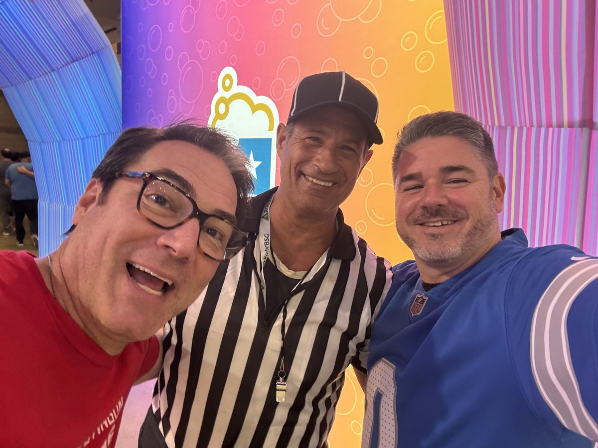 oneformula's tweet photo. @shadeofjoe and I met Sam Calagione at the @GABF!!! https://t.co/WUqpZxt86z