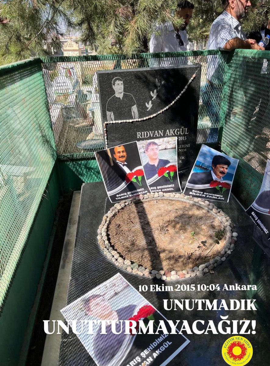 Siirt il örgütleri olarak 10 Ekim Gar Katliamı’nın 10. yılında, şehit Rıdvan Akgül’ün mezarı başında barış şehitlerimizi andık. Mirasları olan barış ve özgürlük mücadelesini büyüterek sürdüreceğiz.